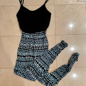 Cute romper. Great for going out!